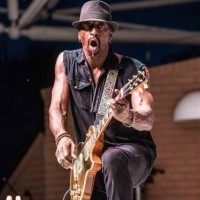 Dennis Jones & Band
